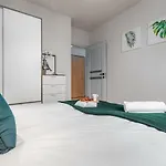 Comfortable Apartment With Parking Near Progresja Music Club *