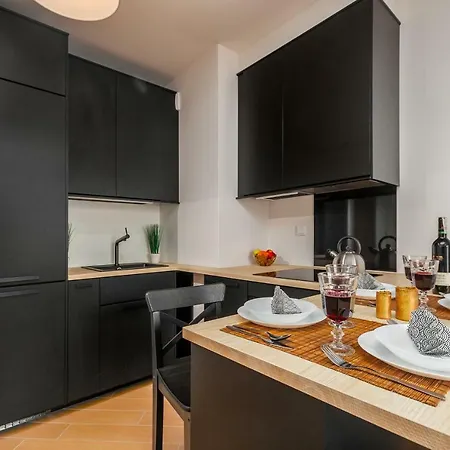 Apartments Jana Kazimierza 50 by Renters